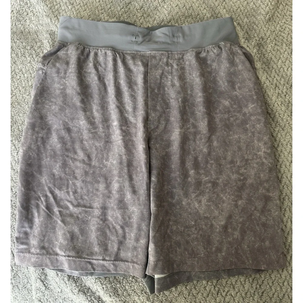 Lululemon T.H.E. Shorts Linerless Stretch Men's Sz S Gray Gravel Dust Asphalt